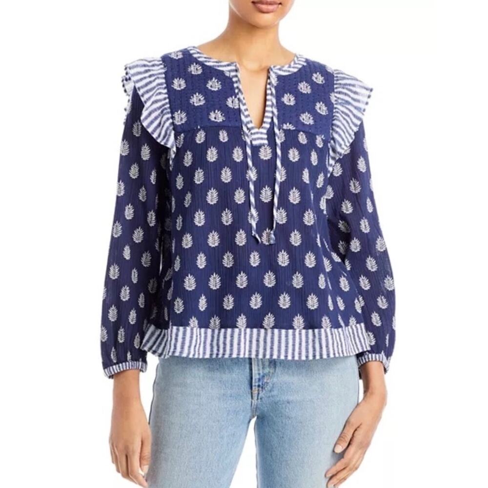 Vineyard Vines Top Deep Bay Fleur de Leaf Quilted
Embroidered Oversized XXS